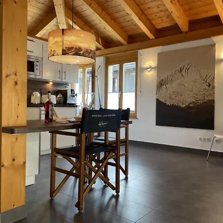Max 1 Apartment