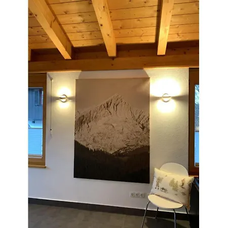 Max 1 Apartment *